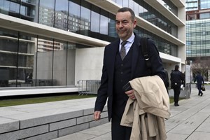 Aníbal Pinto não merece ser condenado, 'merece duas medalhas' diz advogado