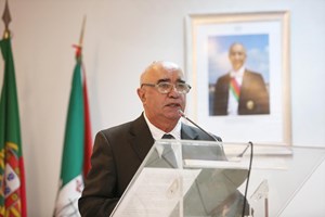 Presidenciais: Orlando Cruz lança candidatura e revela 'acordo' em 2016 com o atual PR