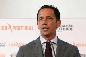 Liga anuncia as cinco conclusões da reunião de emergência com os clubes