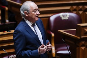 MP investiga utilização de dinheiro do Parlamento para pagar funcionários do PSD