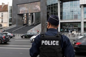 Tiroteio perto de hospital em Paris causa um morto e um ferido