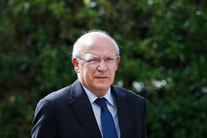 Ucrânia: Presidente do parlamento português está hoje e quarta-feira em Kiev