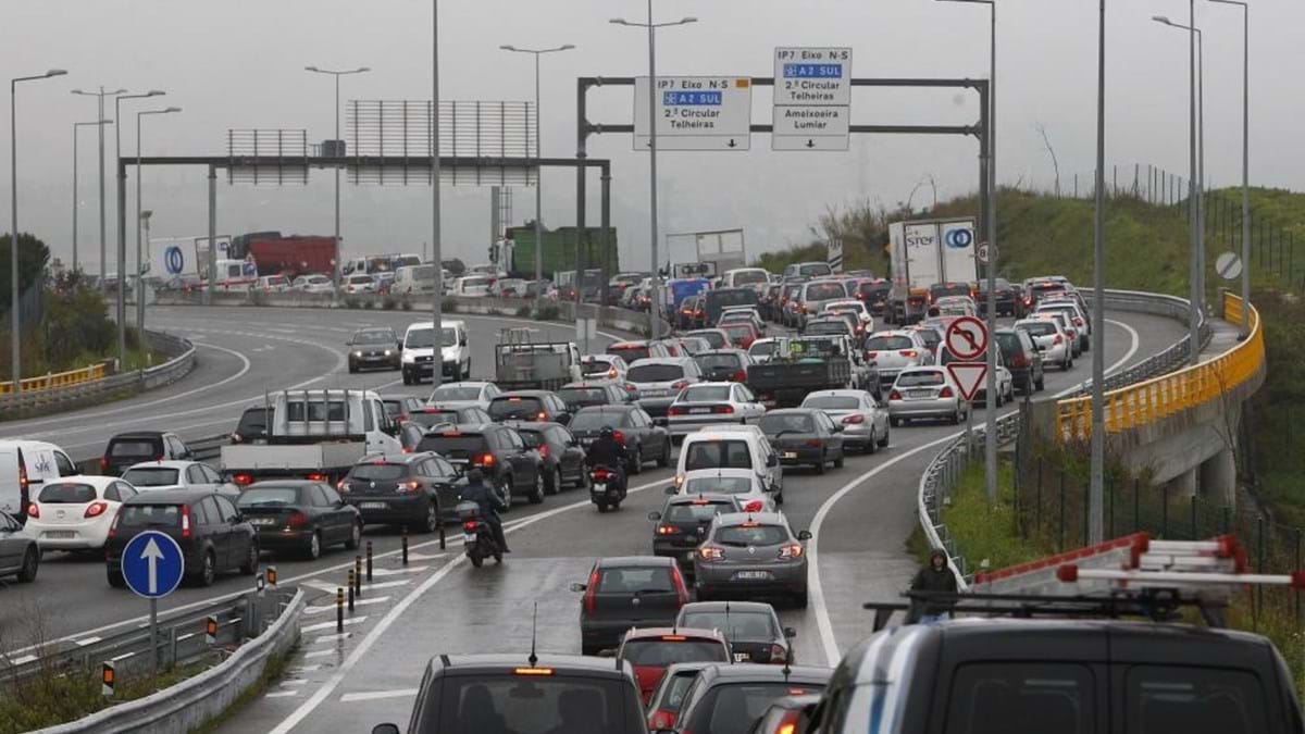 Condutor apanhado em Lisboa com detector de radares de velocidade