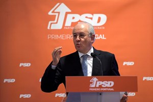 Próxima guerra de Rui Rio: os estatutos do PSD