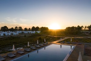 O Craveiral Farmhouse é um resort alentejano que tinha de ser inventado