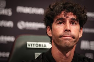 Tiago Mendes deixa Vitória de Guimarães após três jogos como treinador