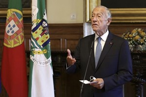 Covid-19: Marcelo diz compreender cansaço dos profissionais de saúde 