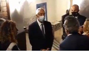 Marcelo dá aula a negacionista da Covid-19 que não usa máscara