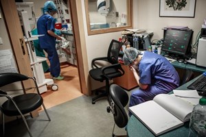 Covid-19: França com novo recorde de novos casos com mais de 41 mil contágios