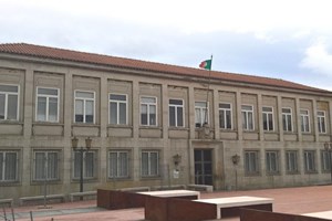 Hospital de Chaves já acolhe doentes com covid-19 e tem 19 profissionais infetados