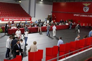 Eleições no Benfica: sócios escolhem hoje entre continuidade ou o 34.º presidente da história