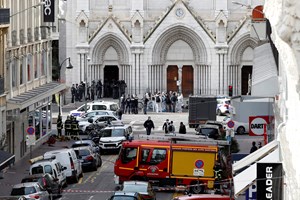 Detidos quatro novos suspeitos do atentado em Nice que fez três mortos