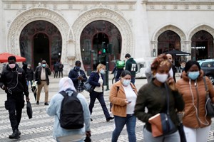 R(t) da covid-19 em Portugal subiu mais de 20% desde o Natal