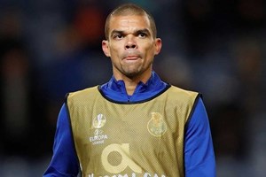 Covid-19: Pepe não está infetado após primeiro teste inconclusivo