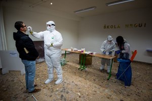 Conselheiro do Governo diz ser impossível manter o índice Rt abaixo de 1