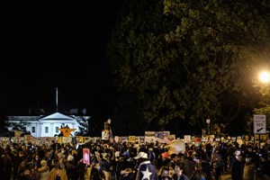 Concentração na Casa Branca desmobilizou após declaração de Biden