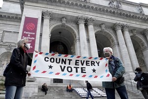AO MINUTO: Trump entra com processos em Michigan e Pensilvânia e recontagem no Wisconsin