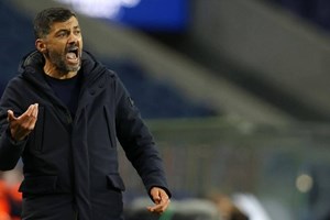 Sérgio Conceição suspenso por 15 dias e multado em mais de 10 mil euros