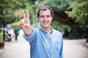 Aos 20 anos pensava o que escrevia no Twitter? “Eram umas piadas em que não me revejo”