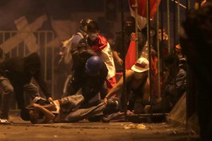 Dois mortos em protestos no Peru agravam contestação ao novo Presidente