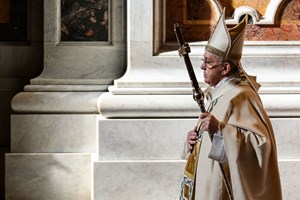 Dor ciática impede Papa Francisco de presidir à missa de Ano Novo