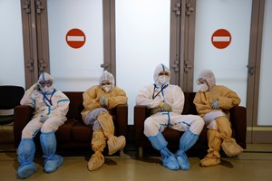 Covid-19: Sete mortos após ingestão de antisséptico diluído na Rússia