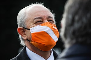 PSD não vai renovar diploma que obriga a usar máscara na rua e remete opção para Governo