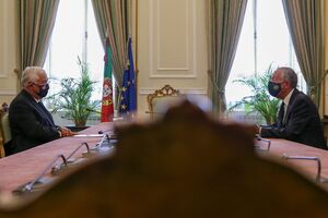 Marcelo insiste em plano para reabrir escolas no 12.º estado de emergência