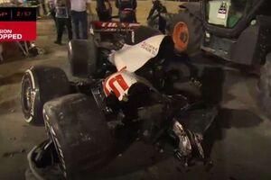Acidente impressionate no GP  Bahrein: carro de Grosjean incendeia-se