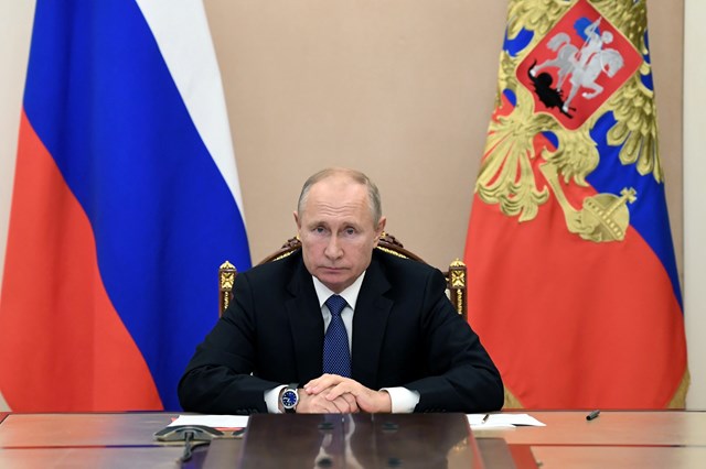 Putin assina várias leis que agravam repressão de manifestantes oposicionistas