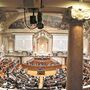 Parlamento levanta imunidade a deputados no caso das moradas falsas
