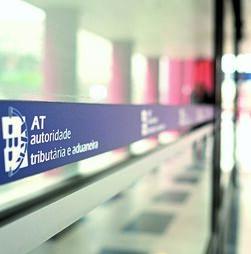 Fisco alerta para chamadas telefónicas fraudulentas sobre declaração de IRS