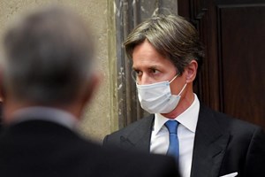 Ex-ministro das Finanças austríaco condenado a oito anos de prisão por corrupção