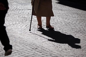 Linha Cidadão Idoso recebeu 46 chamadas sobre abusos este ano