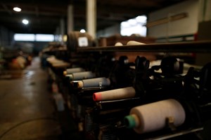Aumento de 60% de consumo de têxteis em 20 anos leva a mais danos ambientais
