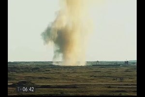 Foguetão da empresa espacial privada SpaceX explode durante teste