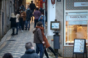 Covid-19: Comerciantes de Sintra lutam pela retoma em dia de novos horários