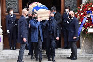 Casa de Paolo Rossi assaltada durante o funeral do antigo futebolista