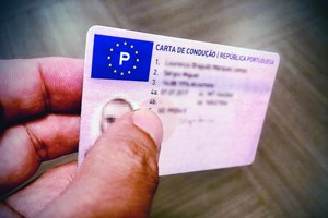 Já pode renovar a sua carta de condução através do telemóvel