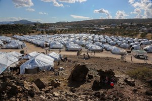 Criança de três anos terá sido violada em campo de refugiados de Lesbos