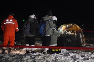 Cápsula chinesa regressa à Terra com detritos e rochas lunares