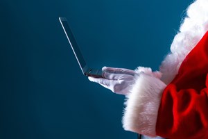 Quase um terço dos portugueses opta por compras de Natal exclusivamente online