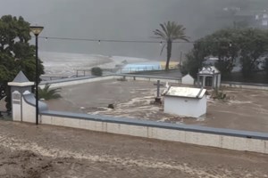 Governo da Madeira encerra escolas nos concelhos do norte devido a mau tempo