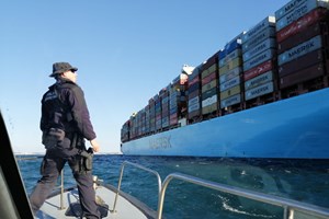Navio mercante auxiliado por autoridades após fogo a bordo ao largo do Algarve