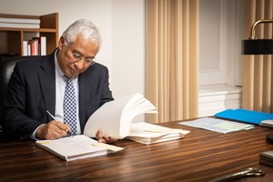 Costa já assinou referenda que aprova o OE2021