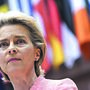 Subestimámos falta de capacidade de produção de vacinas, diz Von der Leyen