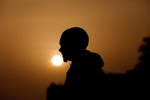 A luta entre a normalidade e o estigma de viver com Hepatite C