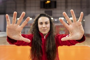 A melhor guarda-redes de futsal do mundo também aposta na Bolsa