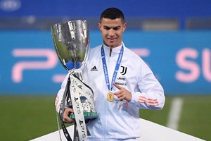 Ronaldo chega aos 36. O que faziam Pelé e Maradona com essa idade?