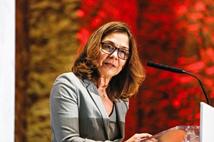 Ana Paula Martins: 'No mundo inteiro, as farmácias estão a vacinar'